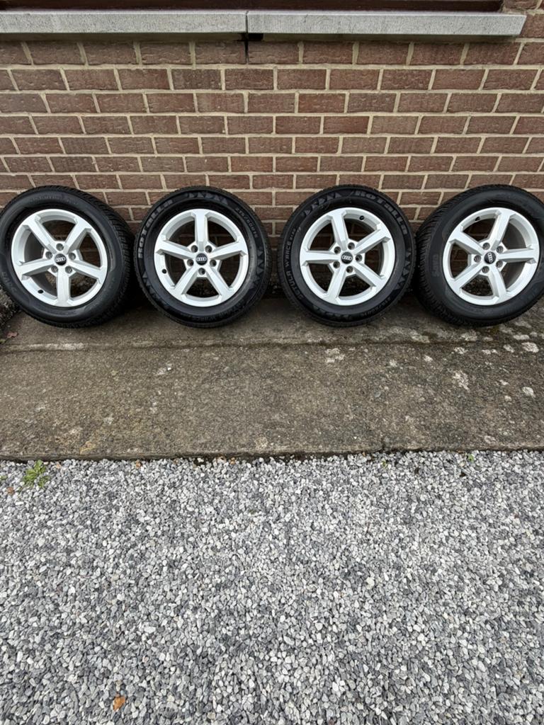 Kit hiver origine audi Q2 Troc en parfait état, Pneus et Jantes, 16 pouces, Véhicule de tourisme, Enlèvement