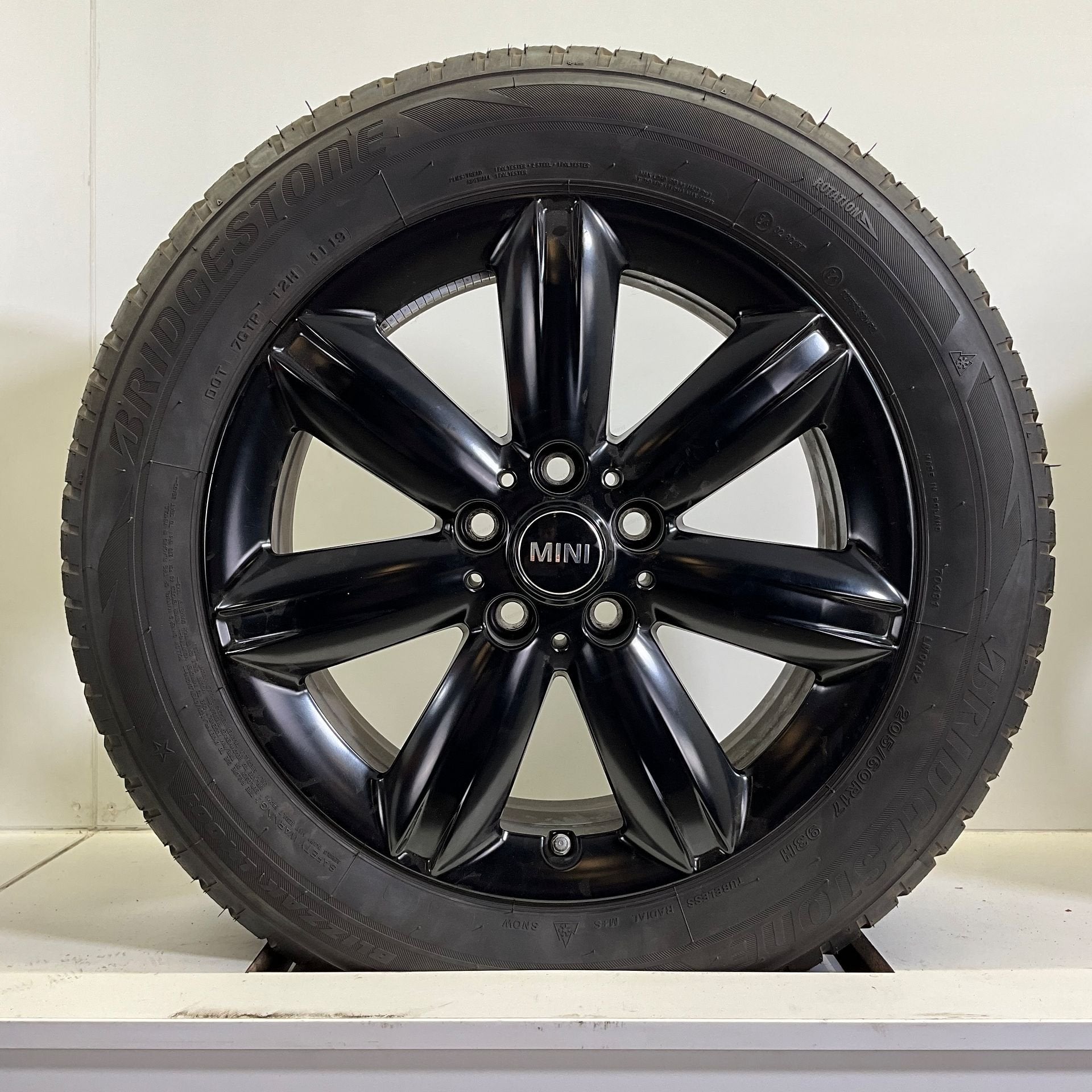 MINI JCW GRIP SPOKE 518 F54 SET VELGEN + WINTERBANDEN 17 INC, Gebruikt, -, -, Banden en Velgen