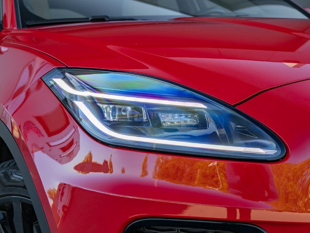 Jaguar E-pace benzine automaat P300, Auto's, Jaguar, Automaat, 1995 cc, 4 cilinders, https://public.car-pass.be/vhr/cbf53baa-2b04-4fd1-80fc-7f0612144f7f