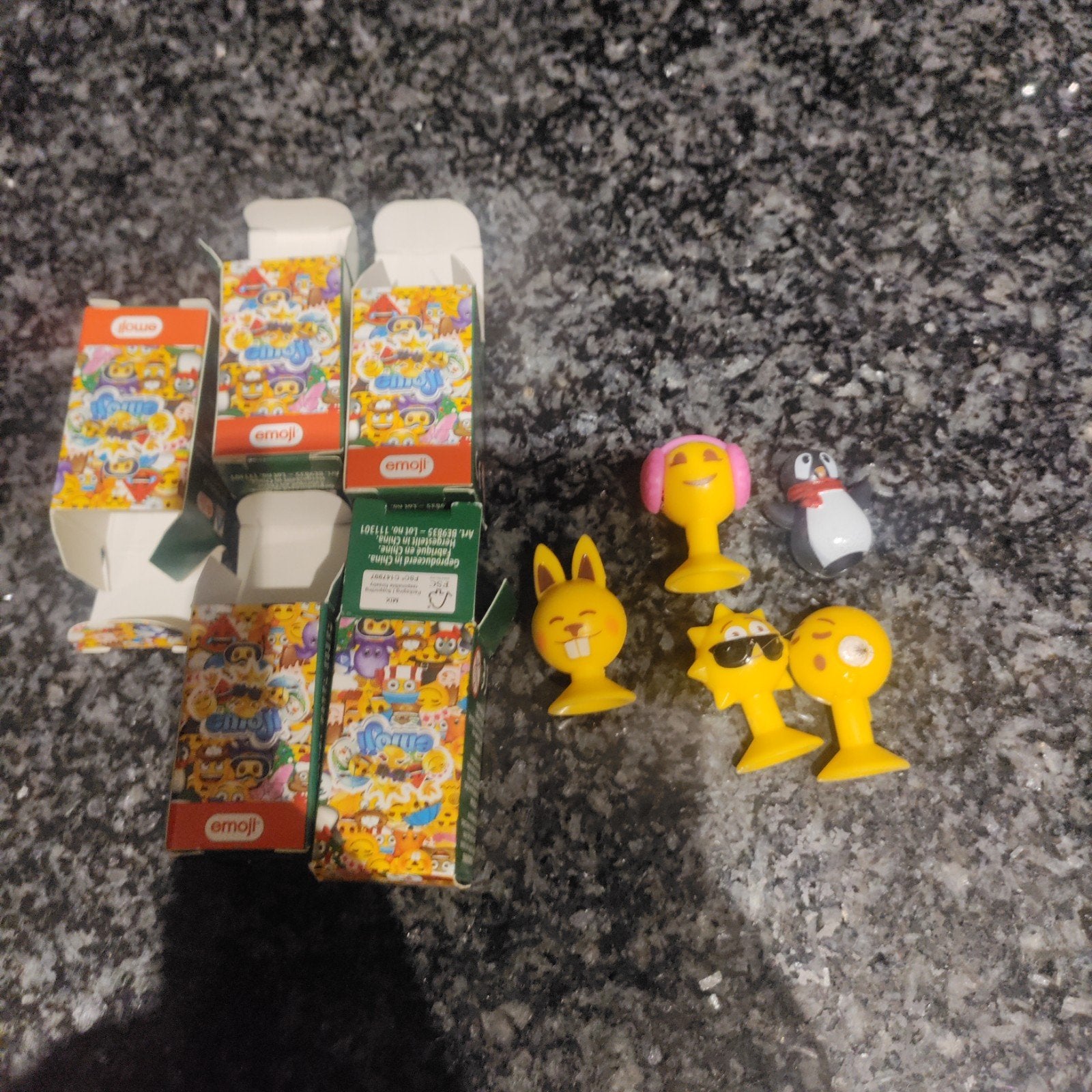 emoji's aldi 2026, Ophalen, Winkel, Super of Benzinepomp, Voorwerp of Figuurtje