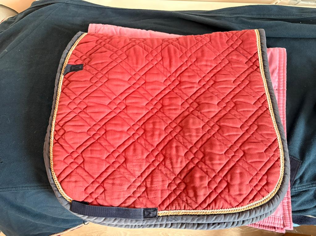Dressuurdekje bordeaux, Dieren en Toebehoren, Ophalen, Gebruikt, Dressuurdekje
