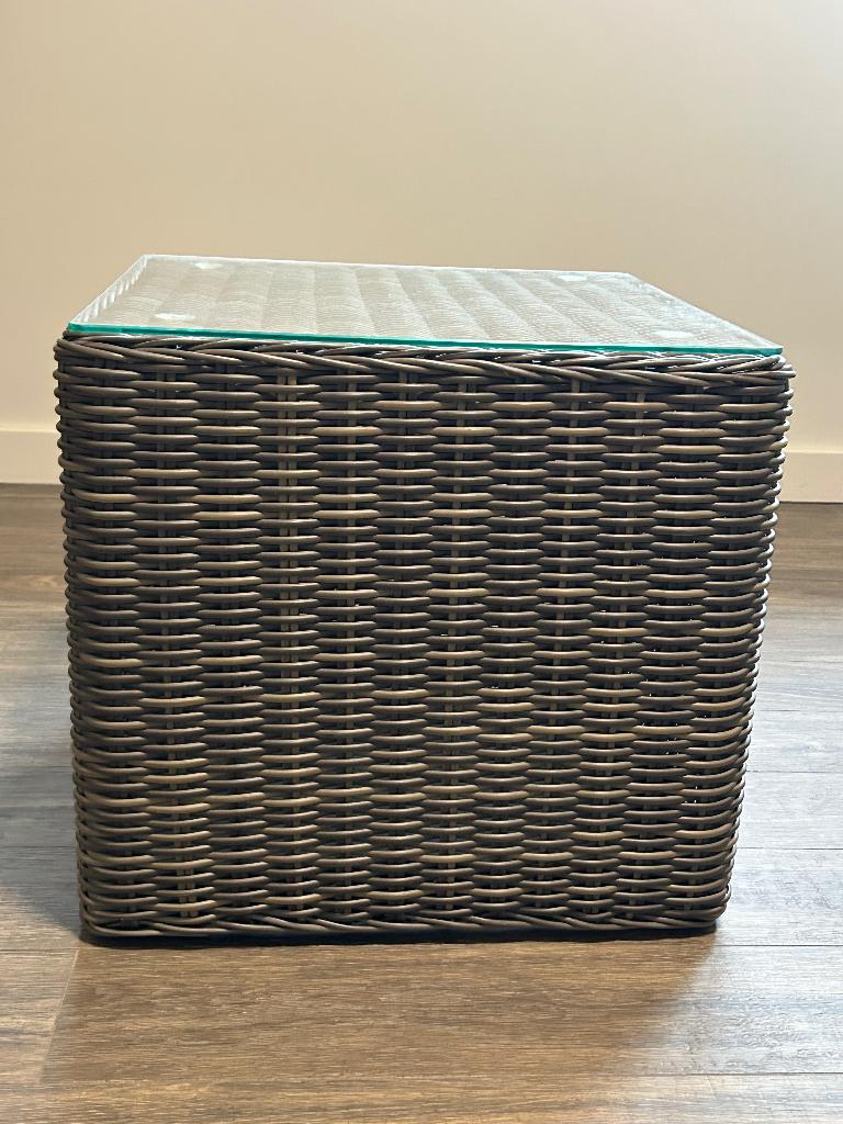 3xRieten salontafels , bijzettafels glazen blad, Ophalen, Overige materialen, Minder dan 50 cm, Vierkant