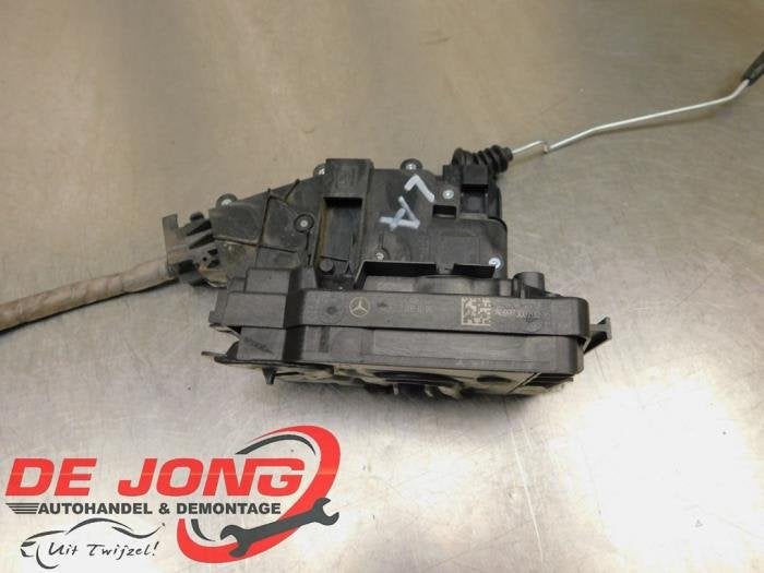 Deurslot Mechaniek 4Deurs links-achter van een Mercedes C-Kl, Gebruikt, -, Ophalen of Verzenden, -