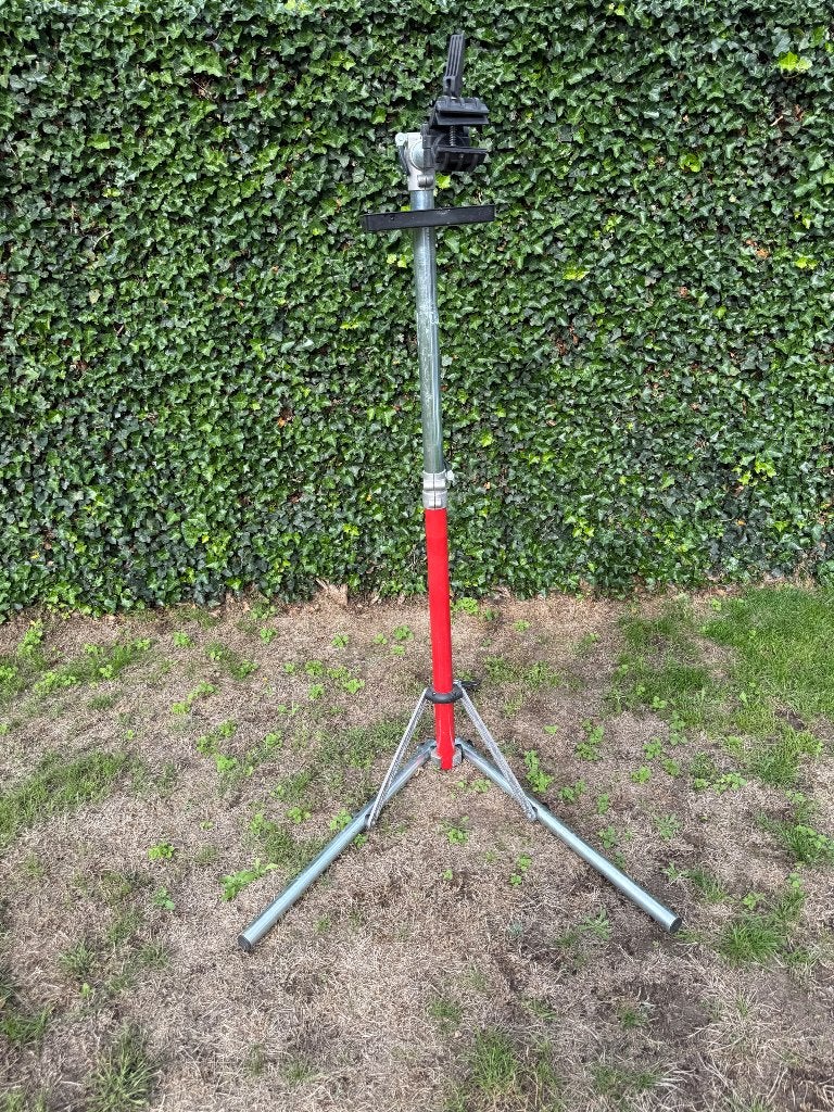 Fietsstaander om aan fietsen te werken, Fietsen en Brommers, Ophalen, Gebruikt, Overig gereedschap