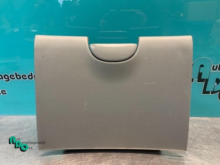 Boîte à gants d'un Toyota Yaris Verso (Yaris Verso 00-), -, 3 mois de garantie, Toyota, Utilisé