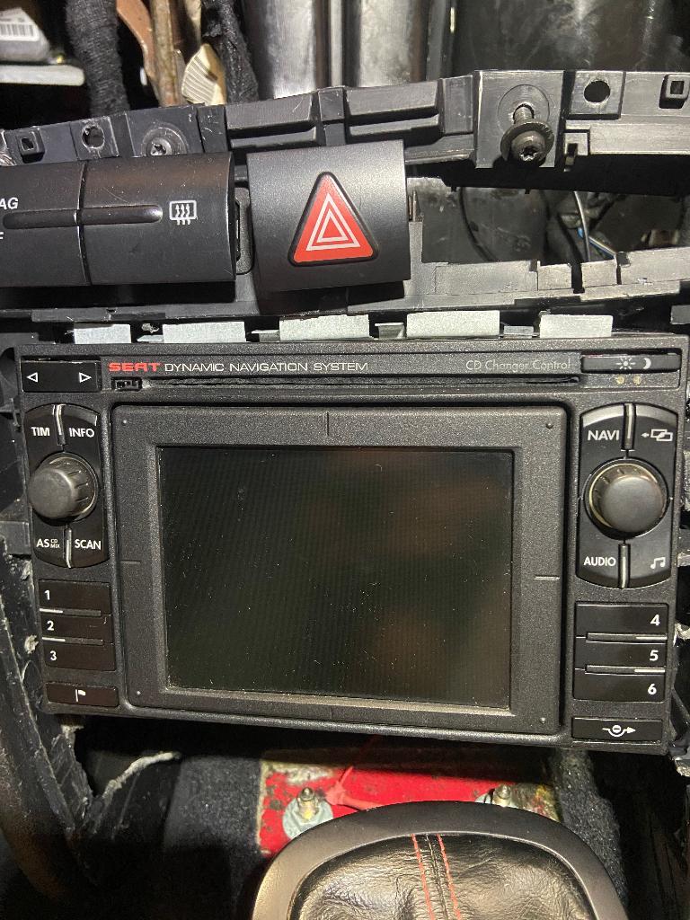 Autoradio seat, Autos : Pièces & Accessoires, Enlèvement, Seat