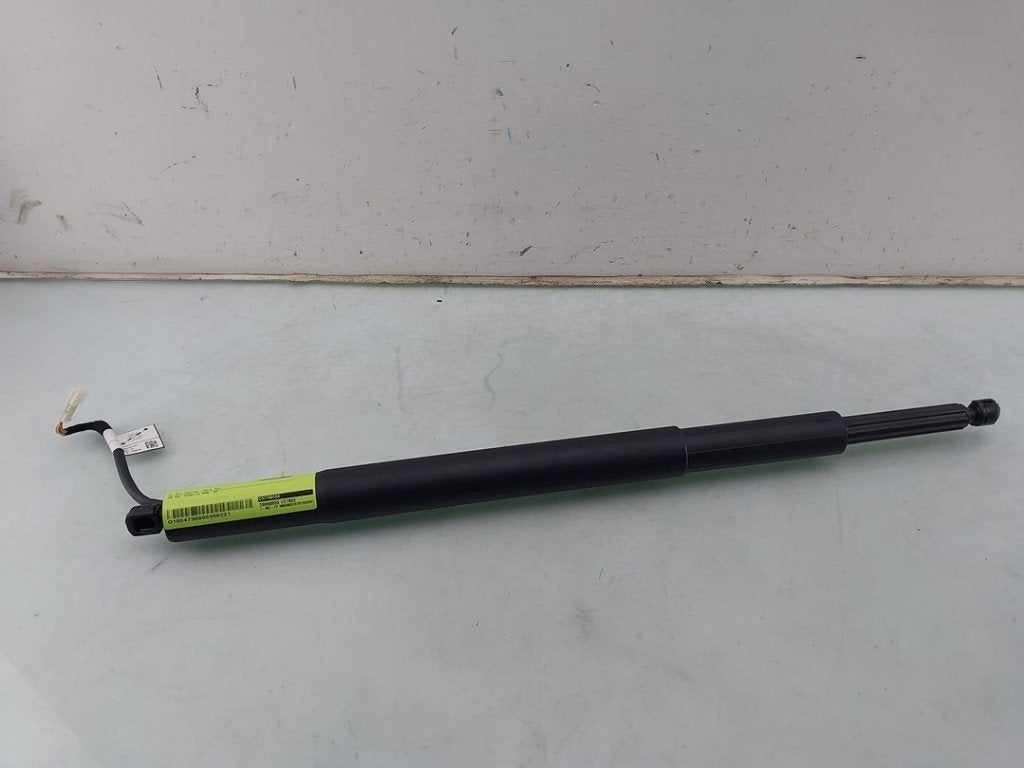 MOTEUR DE HAYON BMW 3 serie Touring (G21) (01-2019/07-2020), Haillon arrière, Utilisé, BMW, Petuelring 130
80809  München, DE