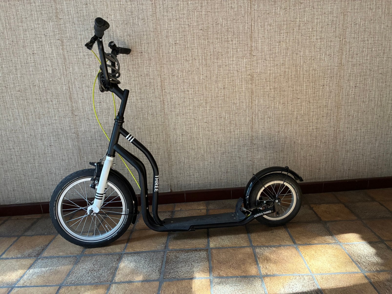 Yedoo three step, Fietsen en Brommers, Steps, Zo goed als nieuw, Ophalen