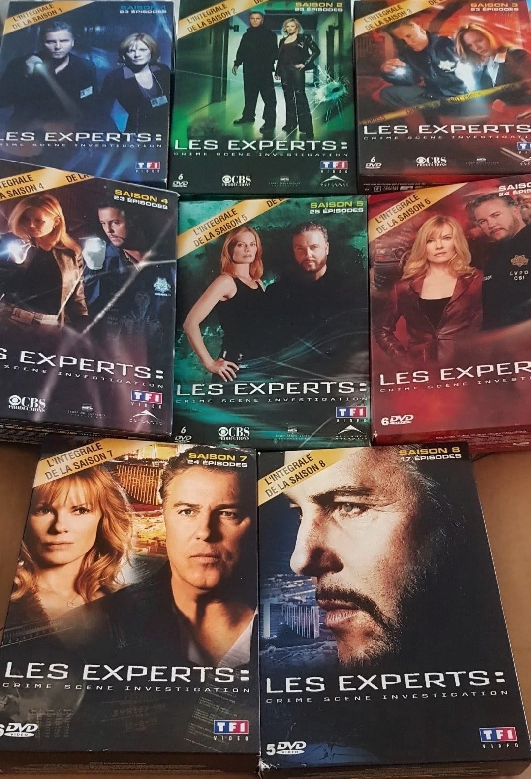 coffret Les Experts saison 1 à 8, Comprend un boîtier, Enlèvement ou Envoi, Comme neuf, À partir de 16 ans