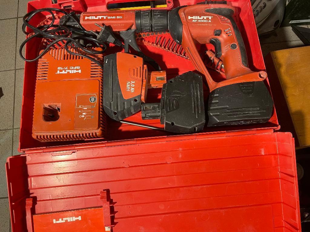 gipsschroefmachine - Hilti SF 4000-A + Lader SM 55, Doe-het-zelf en Bouw, Gereedschap | Boormachines, Ophalen of Verzenden, Zo goed als nieuw