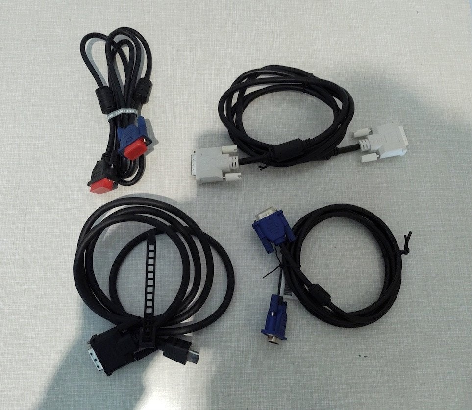 diverse pc onderdelen: ssd bracket-kabels-adapters-…, Enlèvement, Utilisé