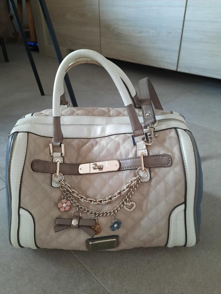 Guess beige handtas pastel kleuren (beige wit en grijs), Enlèvement, Blanc, Sac à main