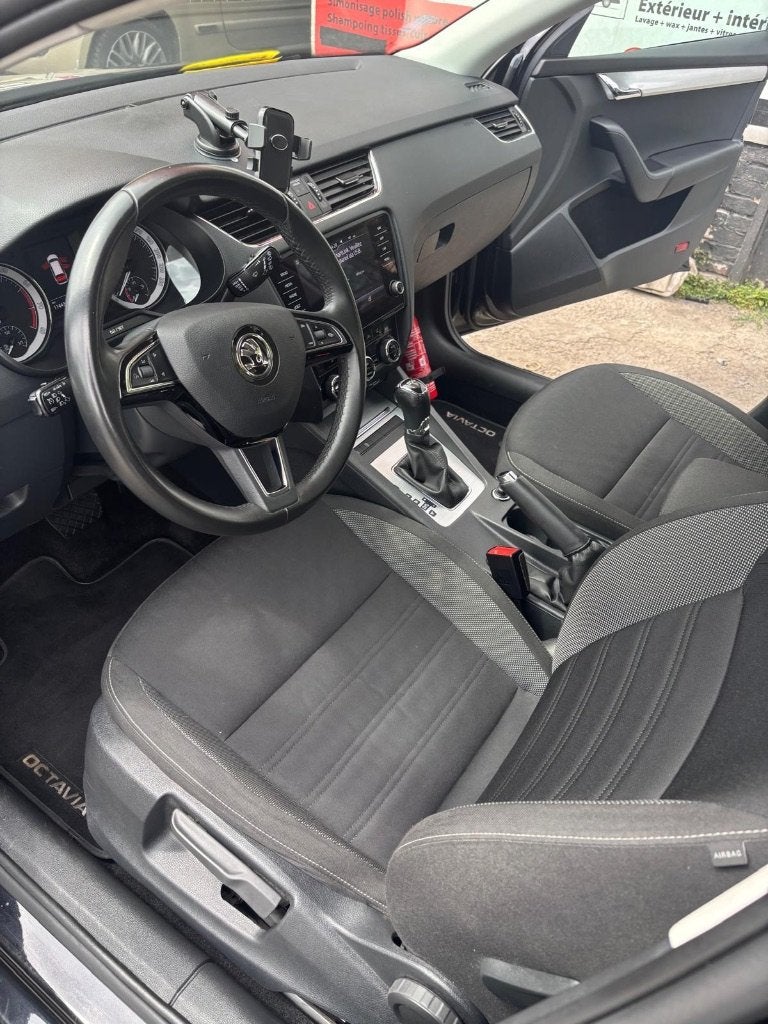 Skoda octavia, Autos, Euro 6, 1865 kg, Entretenue par le concessionnaire, Automatique