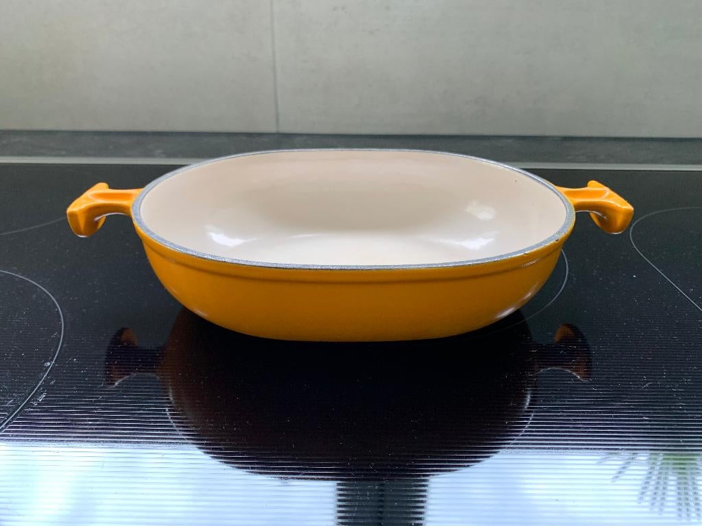 LE CREUSET Enzo Mari n21 gegratineerde schaal, Gebruikt, Gietijzer, Overige typen, Ophalen of Verzenden