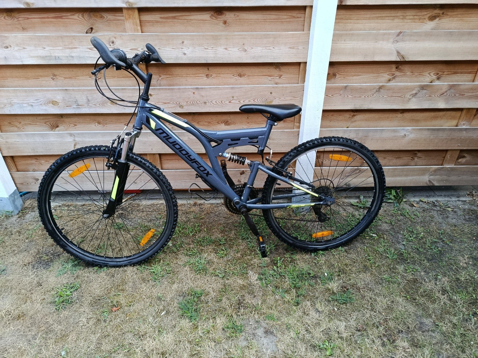 mtb muddyfox 26 inch dubbel geveerd, Ophalen, 24 inch of meer, Velgrem, Zo goed als nieuw