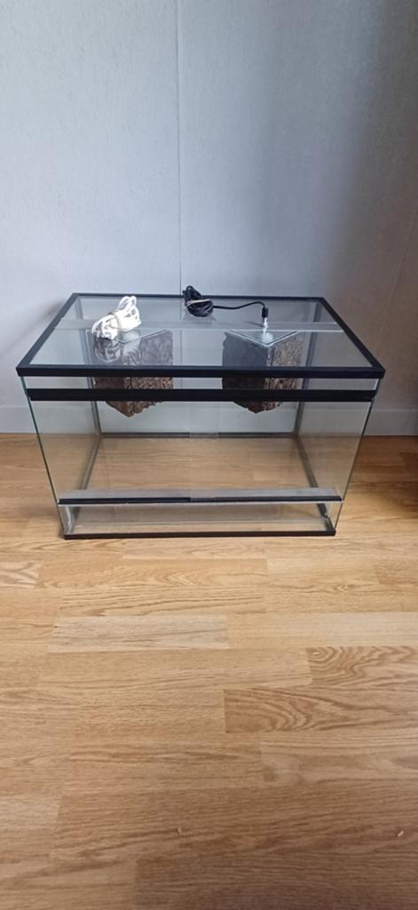 Mooi terrarium met 2 lampen houders, Enlèvement ou Envoi