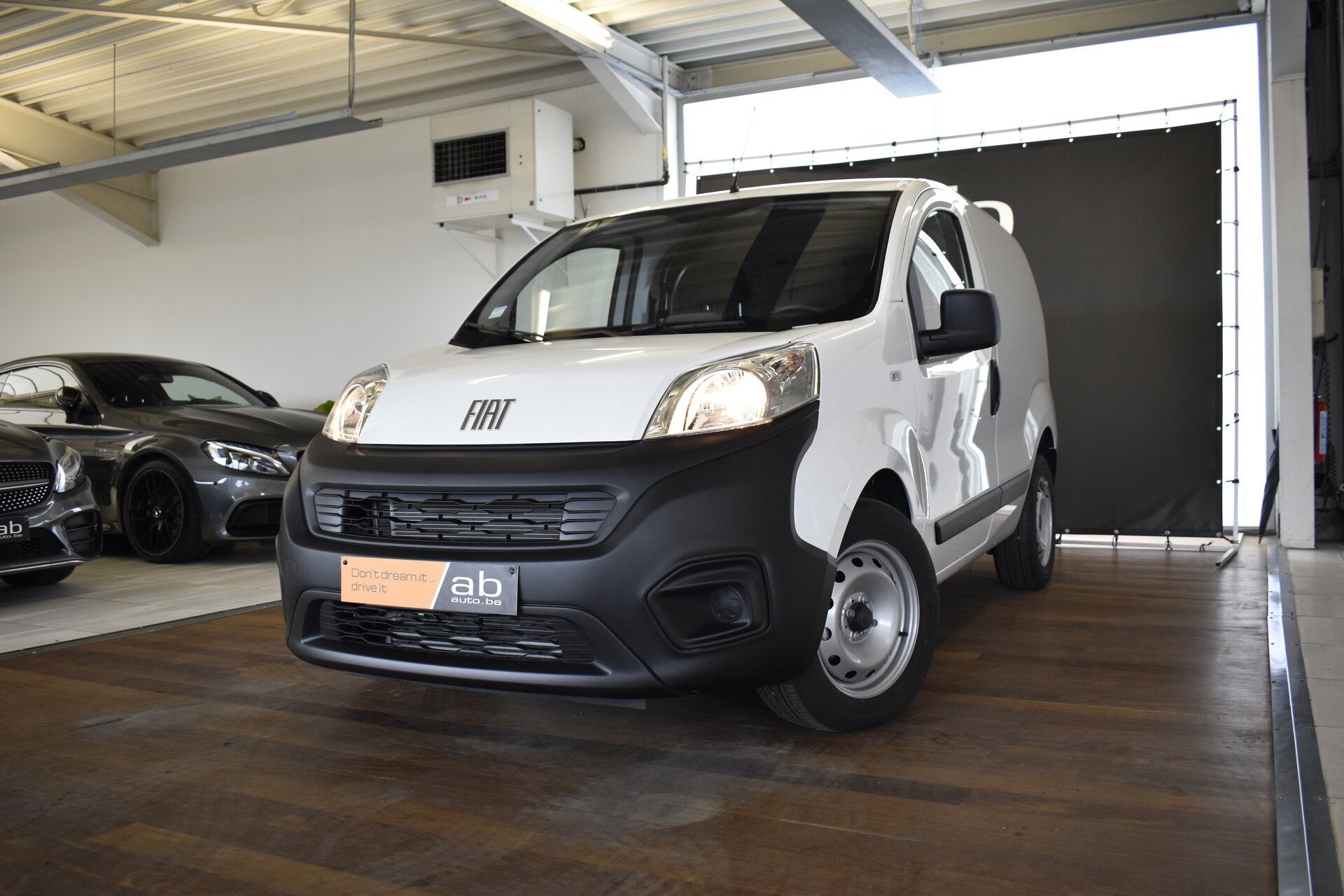 Fiat Fiorino LICHTE VRACHT, 2-ZIT, ANDROID AUTO, AIRCO, 296, Autos, 80 ch, Euro 6, 2 places, 0 kg