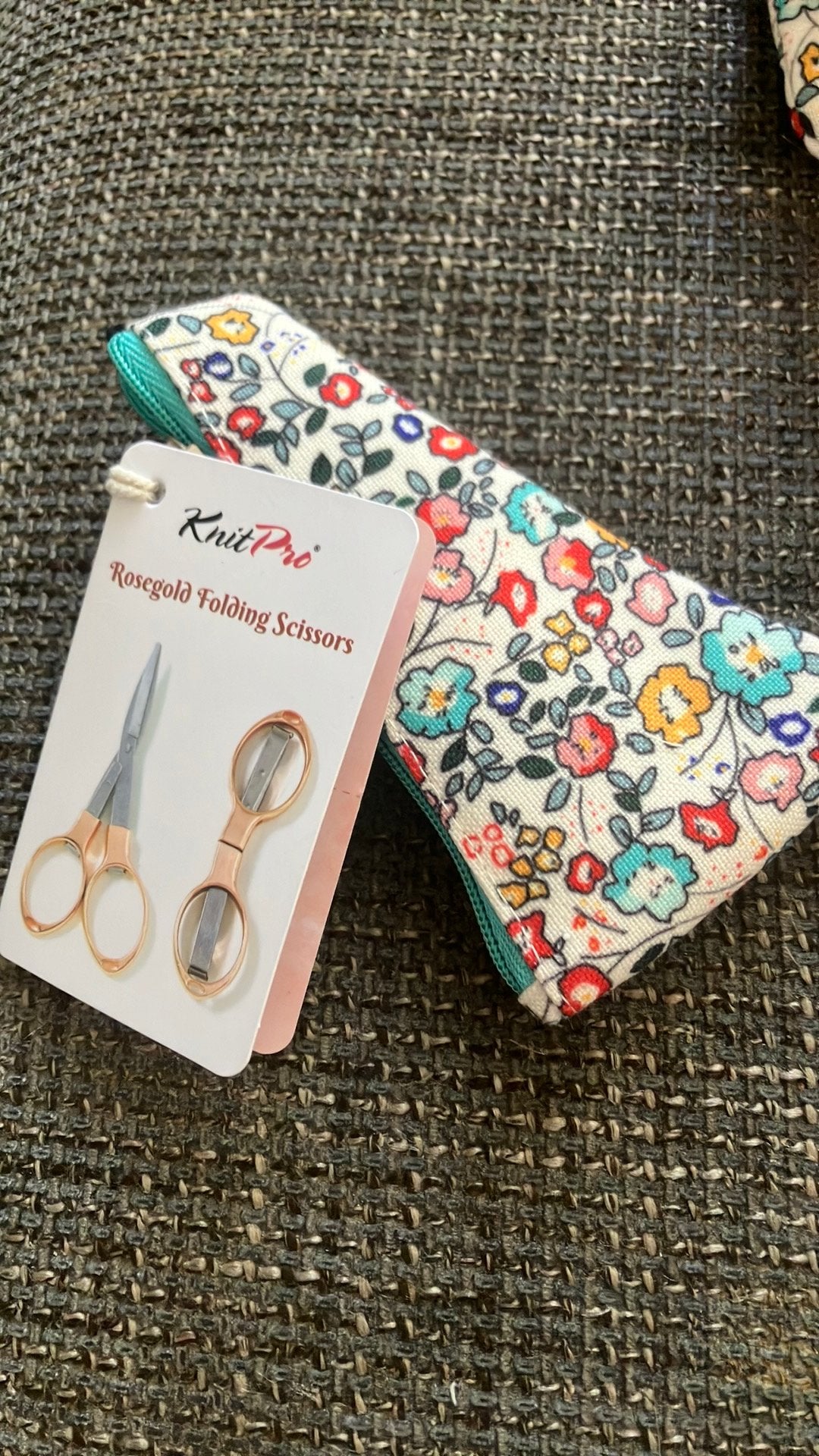 KnitPro Opvouwbare Schaar met een bijpassend bloemetjesetui, Ophalen, Nieuw