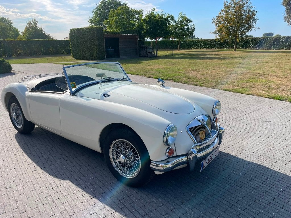 MGA MK2, Autos, Oldtimers & Ancêtres, Cuir, Achat, Boîte manuelle, Noir