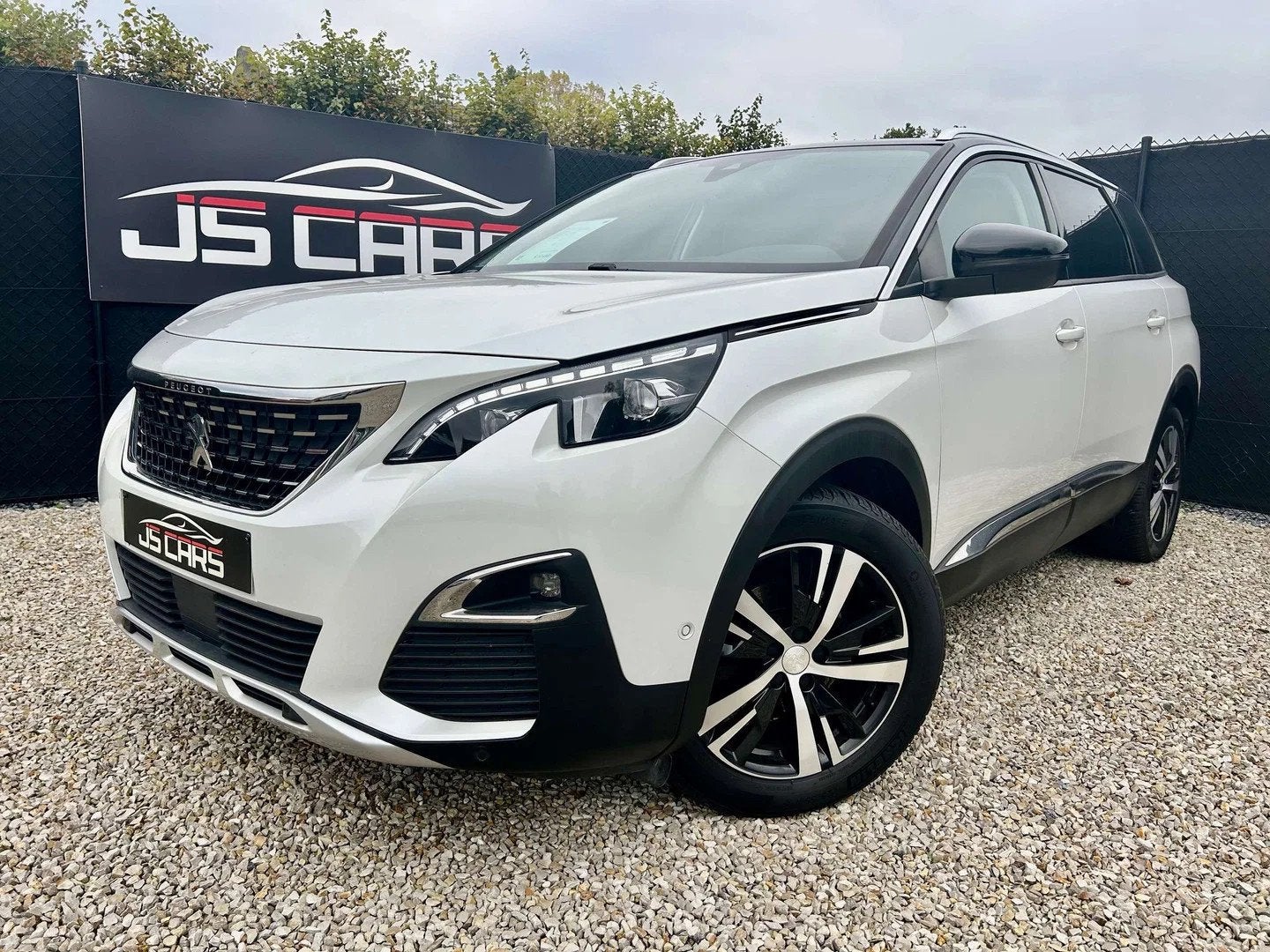 Peugeot 5008 1.2i*1er PROP*0492/24*96*14*GPS*CAMERA*CAR-PLAY, Autos, Volant multifonction, Achat, Euro 6, Entreprise