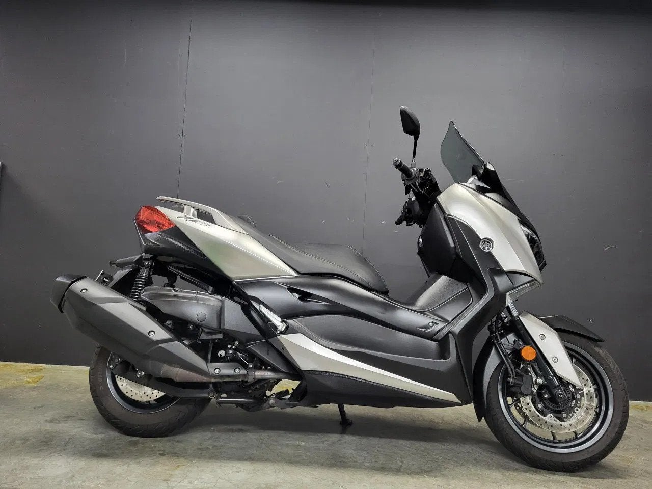 Yamaha XMAX 400 (année de construction 2017), Scooter, Entreprise, 400 cm³, 12 à 35 kW