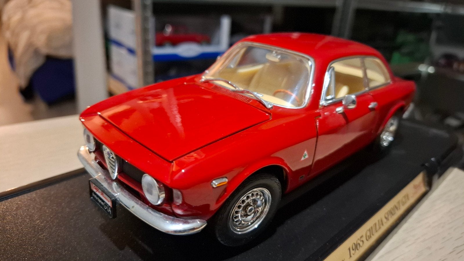 voiture miniature 1 18, Hobby & Loisirs créatifs, Enlèvement ou Envoi, Comme neuf, Voiture, Autres marques
