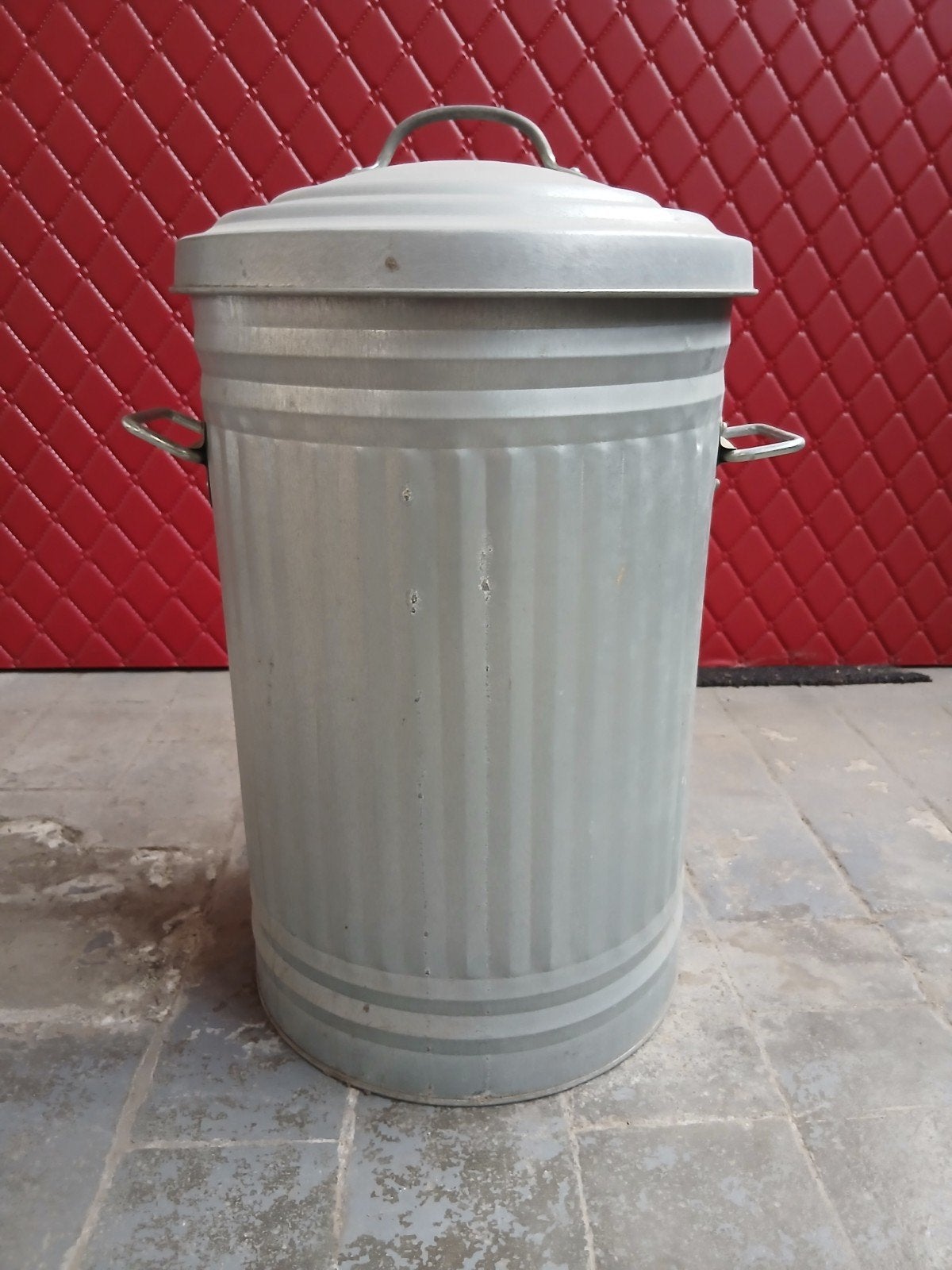 Poubelle en acier galvanisé 55 litres, Maison & Meubles, Enlèvement, Utilisé, Avec couvercle