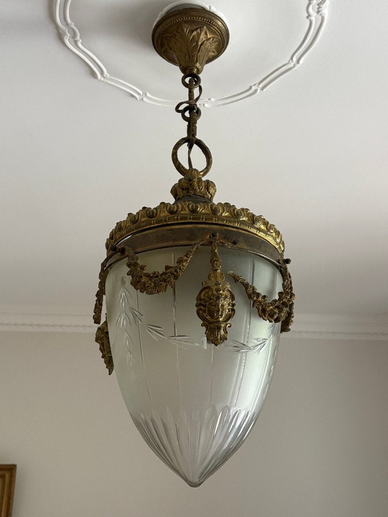 Lustre ancien en verre épais ciselé et métal doré, Enlèvement