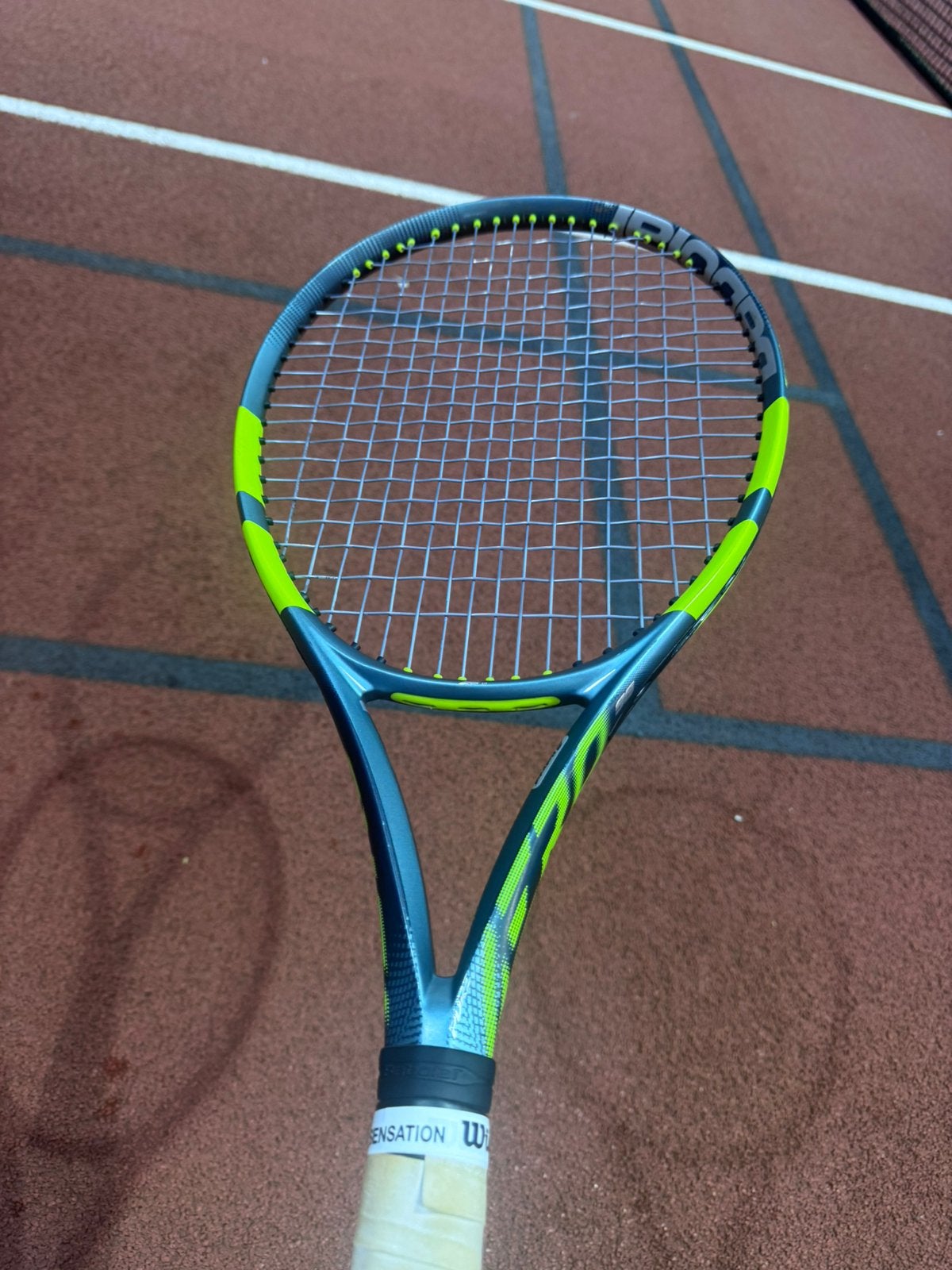 Babolat aero 98 305g 3 RACKETTEN, Enlèvement ou Envoi, Comme neuf, Raquette, Babolat