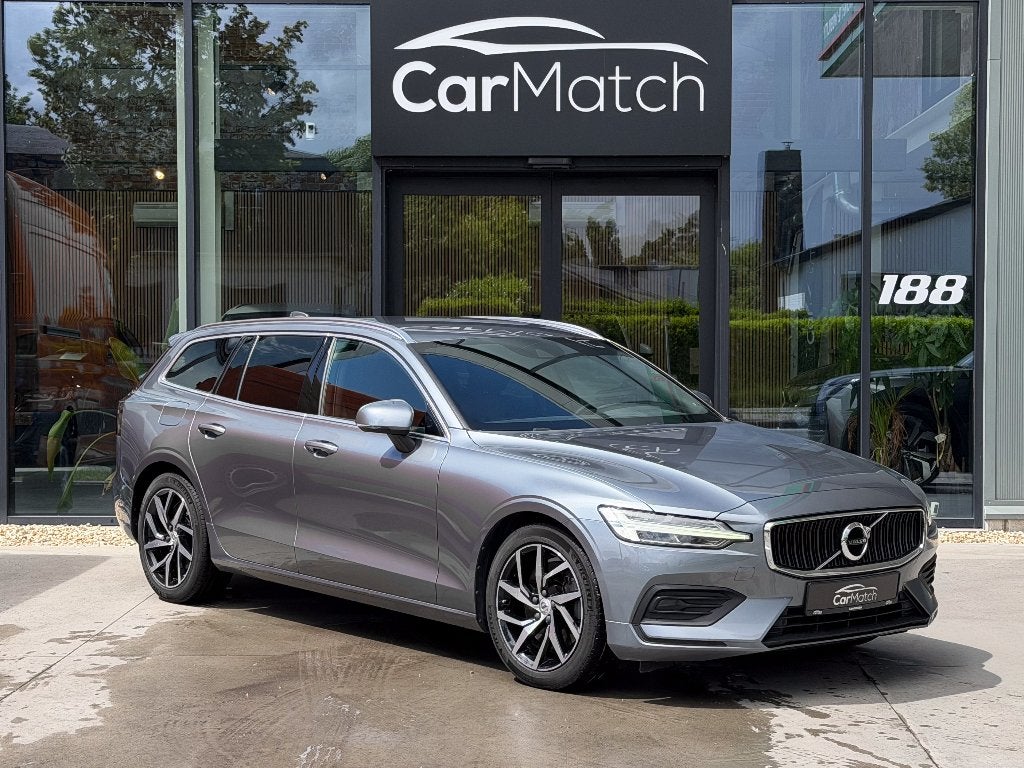 Volvo V60 2.0 T5 Momentum Pro - CAMERA | CC | CARPLAY, Autos, Volvo, Euro 6, Entreprise, Garantie prolongée, Entretenue par le concessionnaire