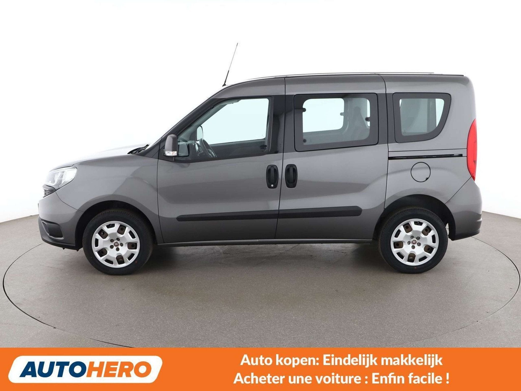 Fiat Doblò 1.4 Easy (année de construction 2018), Autos, Argent ou Gris, Achat, Doblo, Boîte manuelle