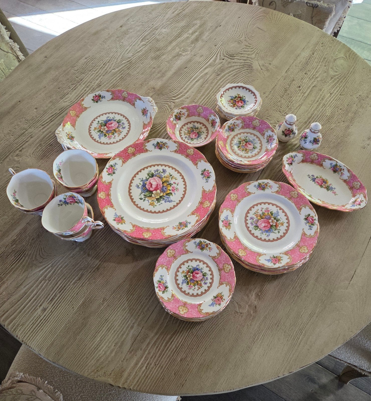 servies Royal Albert "Lady Carlyle", Antiek en Kunst, Ophalen