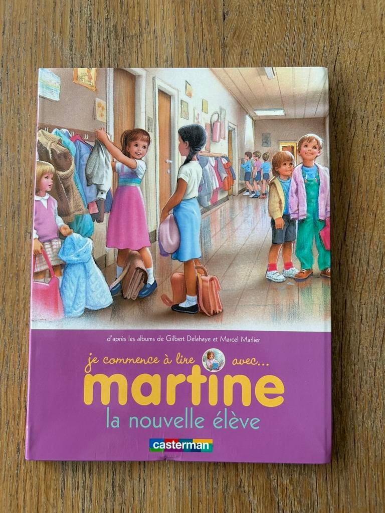 je commence à lire avec Martine la nouvelle élève, Enlèvement ou Envoi, Comme neuf, Fiction général