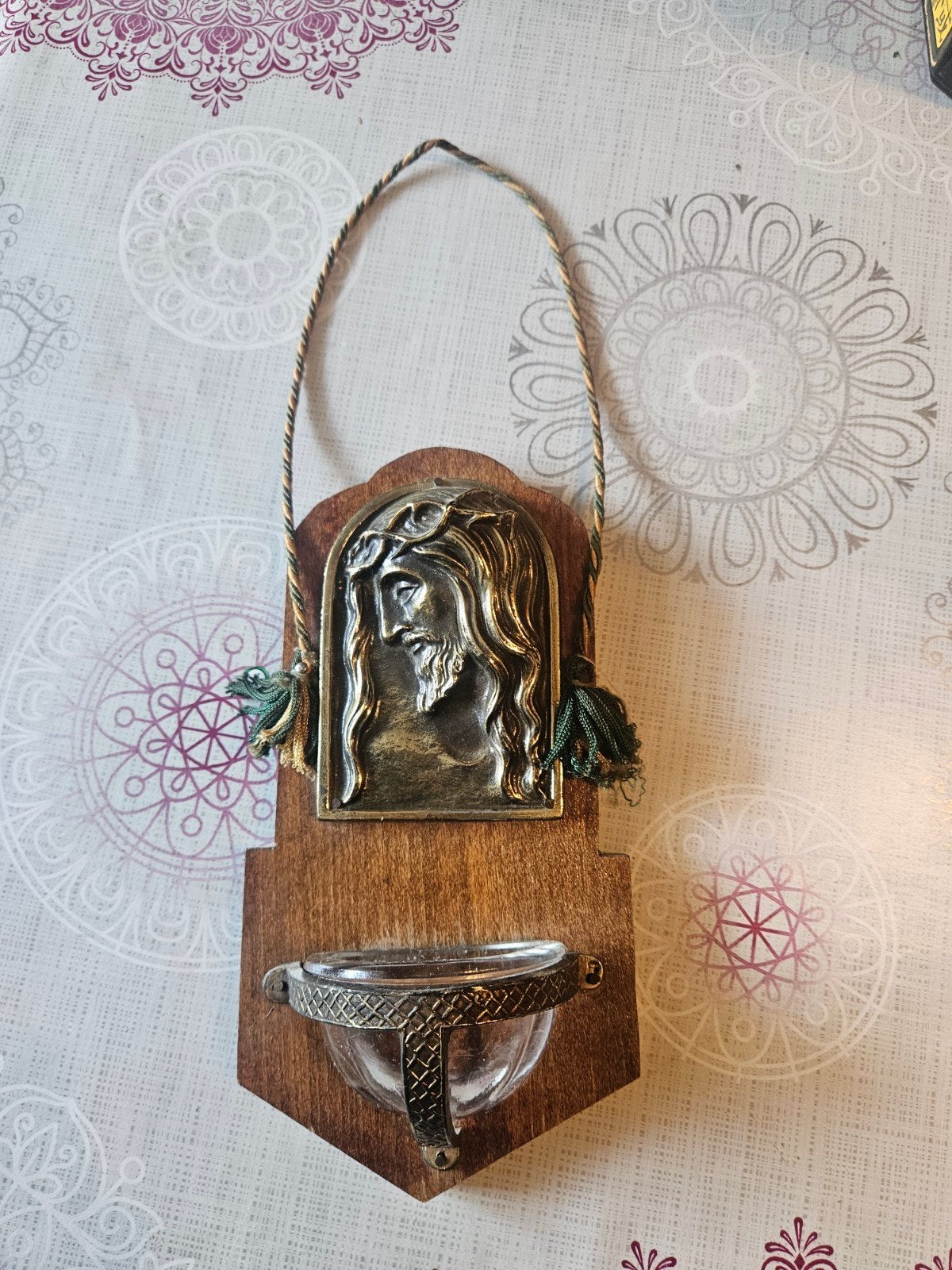 bénitier ancien, Enlèvement