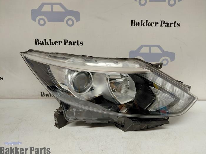 Phare droit d'un Nissan Qashqai, -, -, 3 mois de garantie, Utilisé