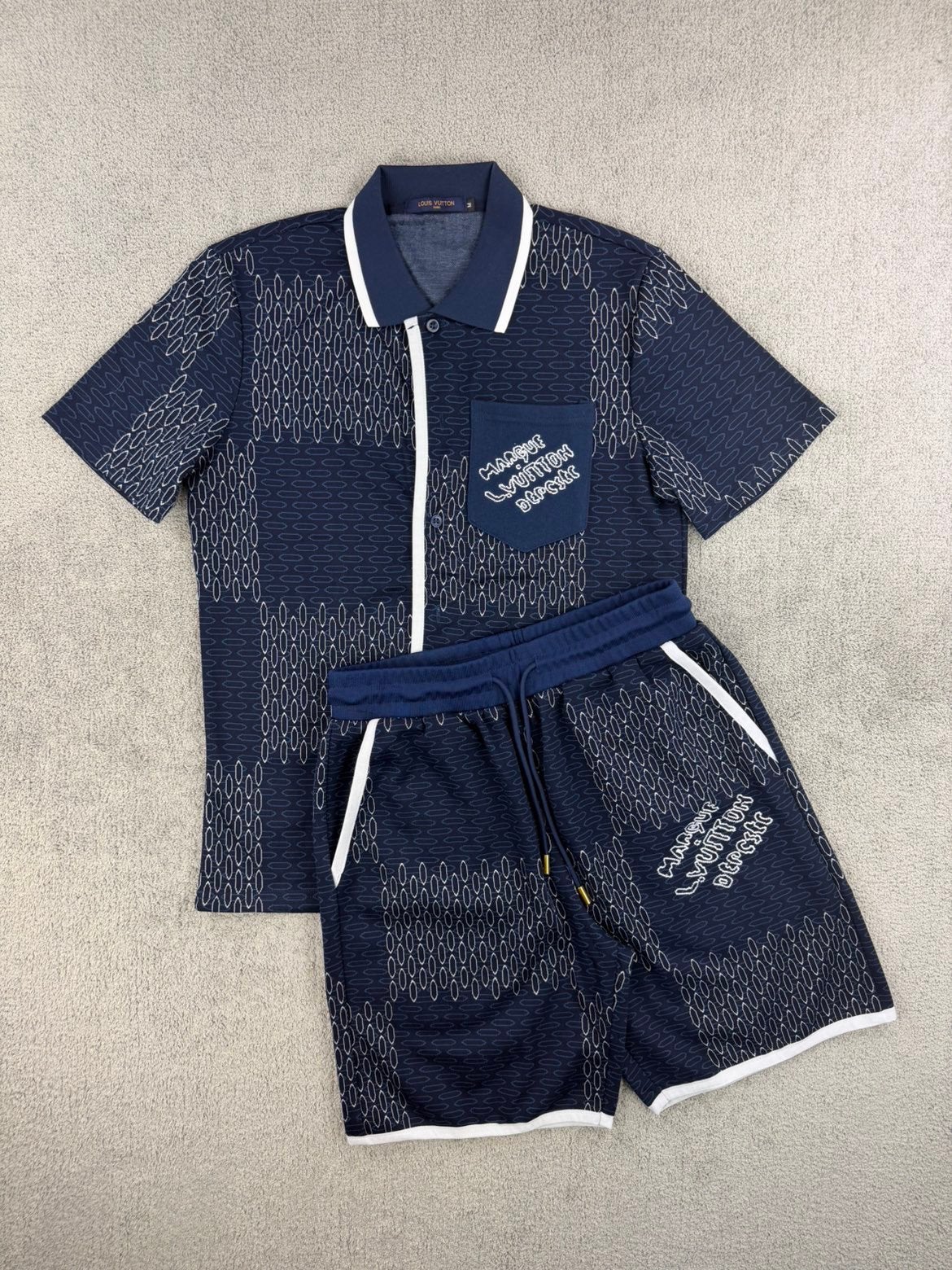 Ensemble Louis Vuitton — Taille M  Ensemble 2 pièces, Enlèvement ou Envoi, Comme neuf
