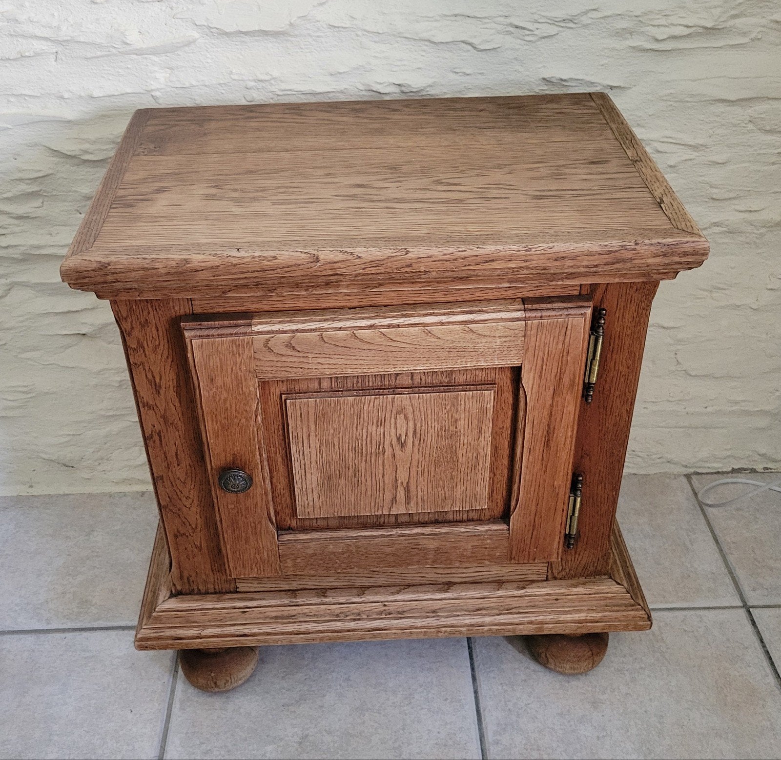 1 table de nuit, Enlèvement ou Envoi