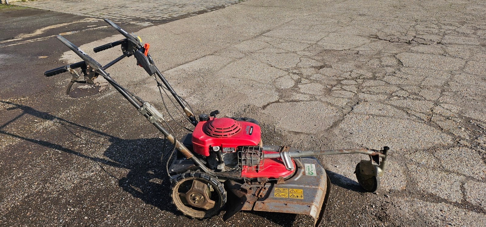 Honda terrein maaier UM616, Enlèvement