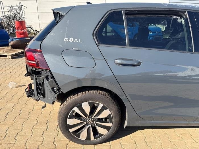 Snijdeel rechts-achter van een Volkswagen Golf (LC7Q), Gebruikt, -, Volkswagen, -
