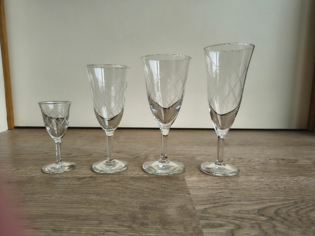 Set van 40 Kristallen glazen, Huis en Inrichting, Ophalen, Glas of Glazen, Klassiek, Glas