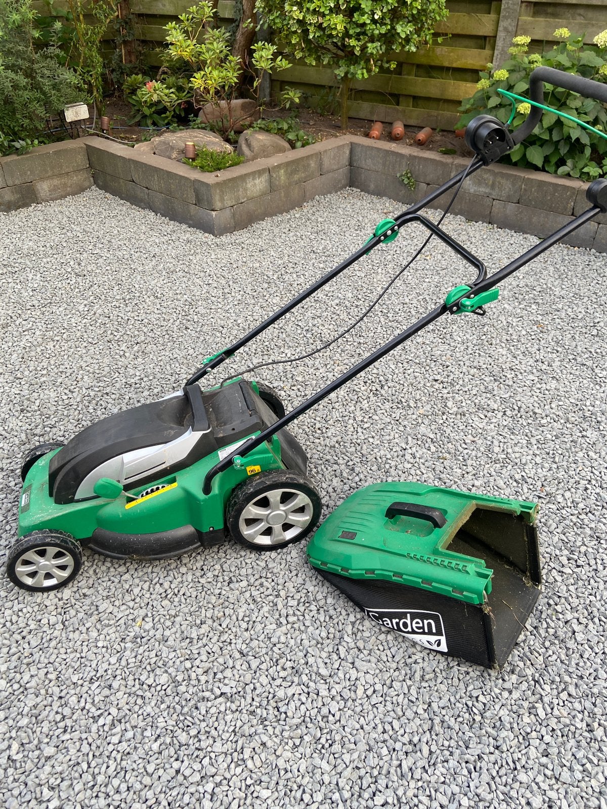 Grasmaaier, Ophalen, Cirkelmaaier, Gebruikt, Elektrische grasmaaier