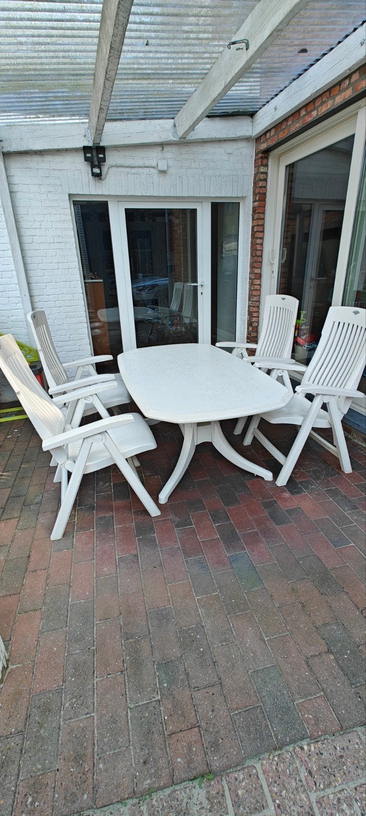 Witte plastic tuinset (tafel + 4 stoelen), Ophalen, Tuinset