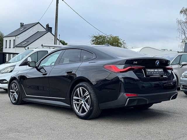 BMW i4 83.9 kWh eDrive40 / NAV / CUIR / HUD / MEMORY /, Auto's, Automaat, Overige modellen, Zwart, 248 kW