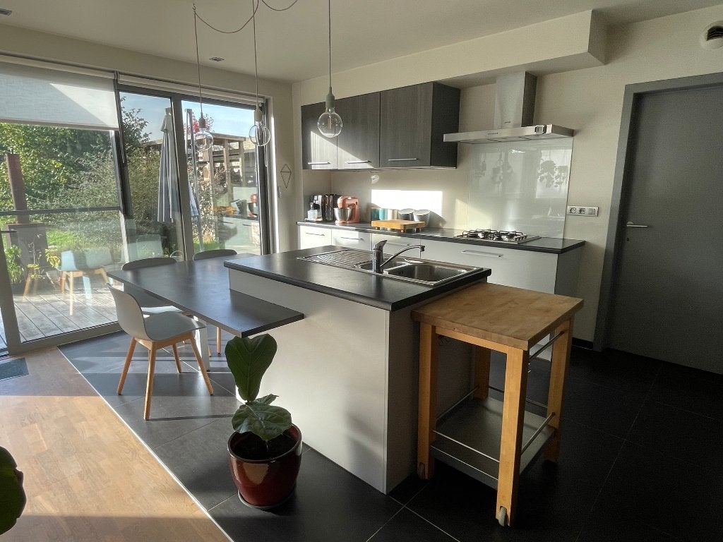 Instapkeuken zonder stoelen, Huis en Inrichting, Ophalen, Gebruikt, U-keuken, Bruin