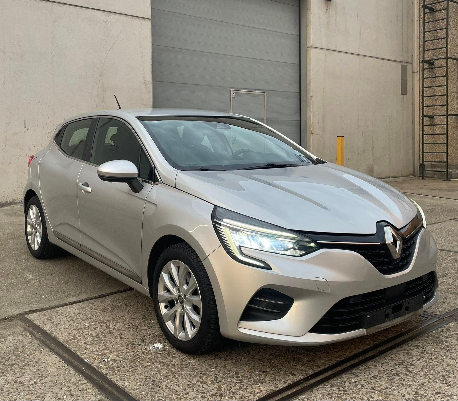 Renault Clio 1.33 TCe, 4 cilinders, Leder en Stof, Bedrijf, 5 zetels