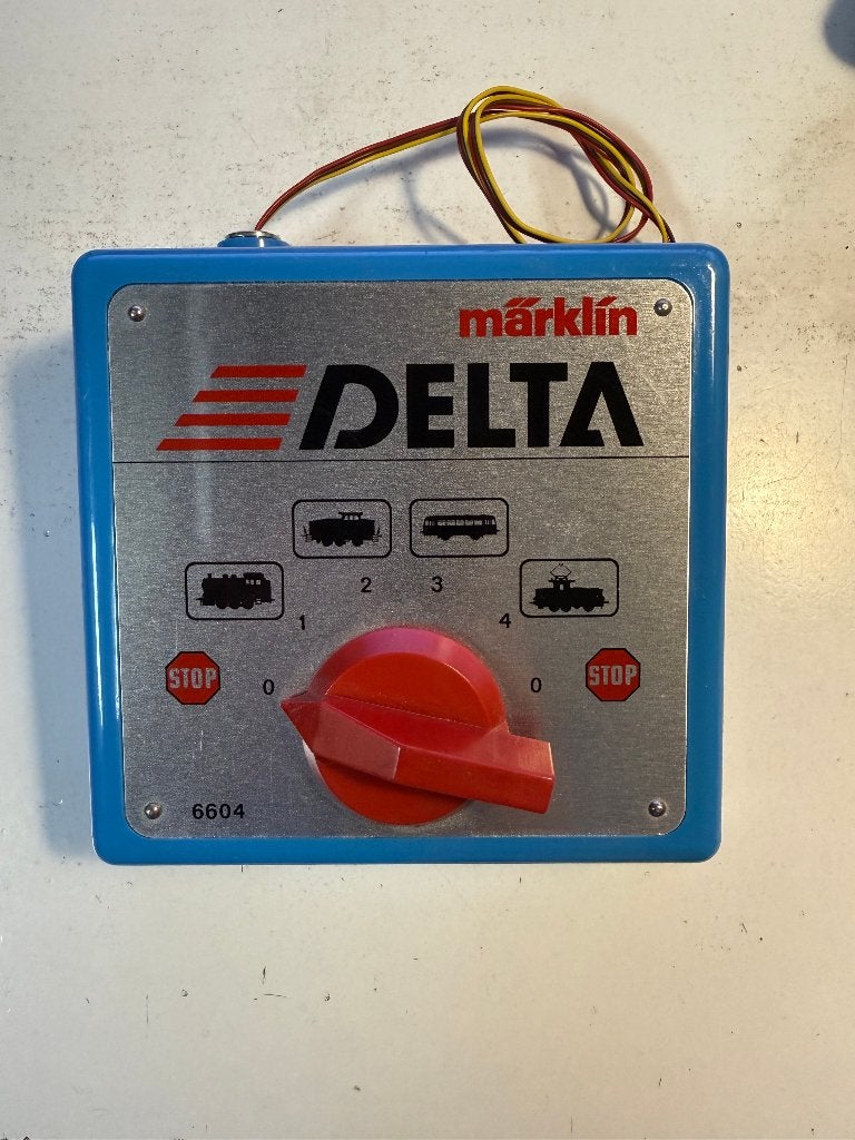 Marklin commande Delta 6604, Enlèvement ou Envoi, Courant alternatif, Comme neuf, Transformateur ou Alimentation