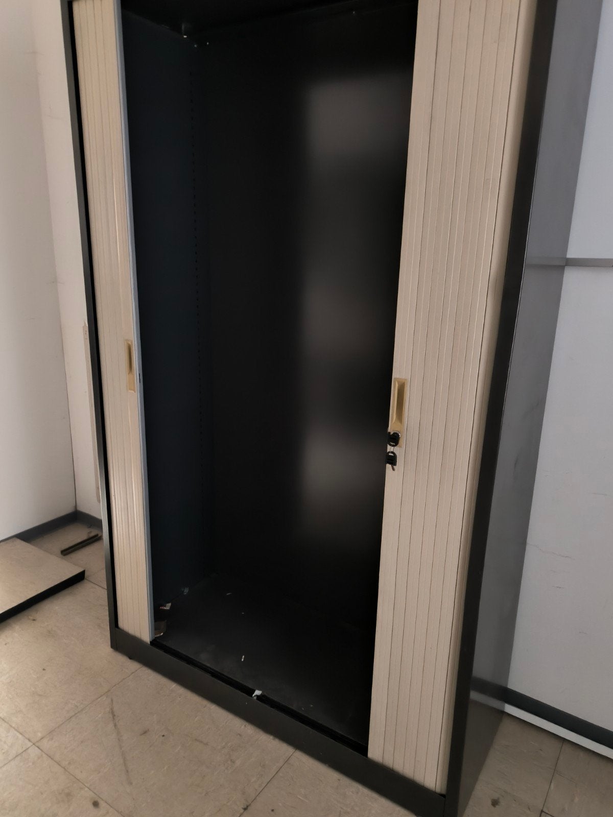 Armoire, Enlèvement ou Envoi