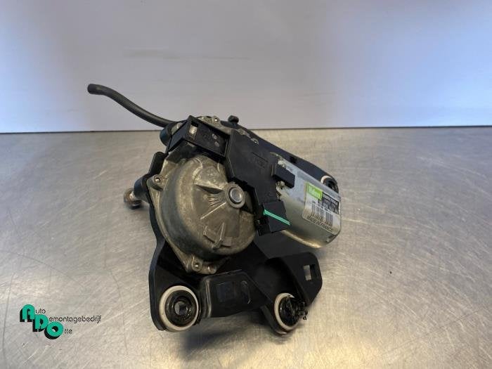 Moteur essuie-glace arrière d'un Toyota Pro-Ace (Pro-Ace 16, -, 3 mois de garantie, Toyota, Utilisé