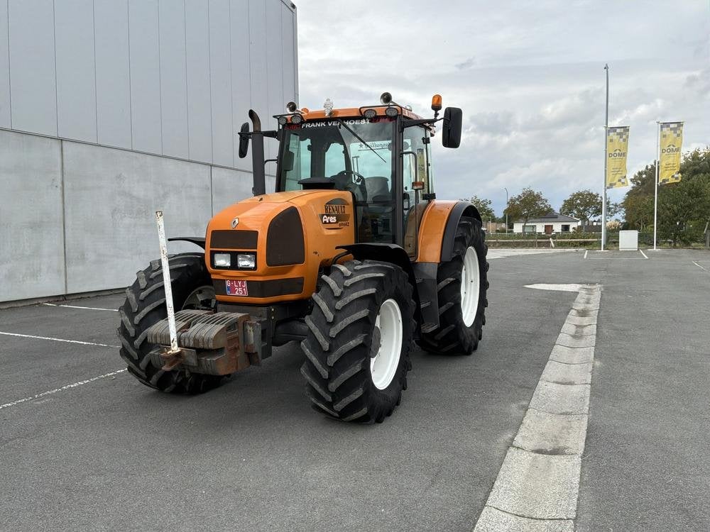 Tracteur Renault Ares 696 RZ à quatre roues motrices, Articles professionnels, Renault