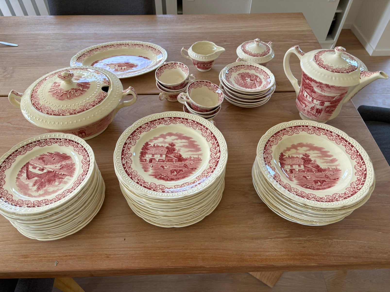Serviesset van porselein, Antiek en Kunst, Ophalen